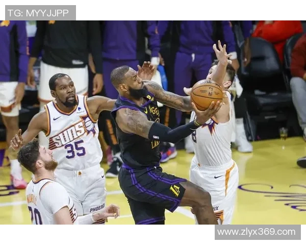 2009年湖人对阵国王的经典对决回顾与精彩瞬间分析